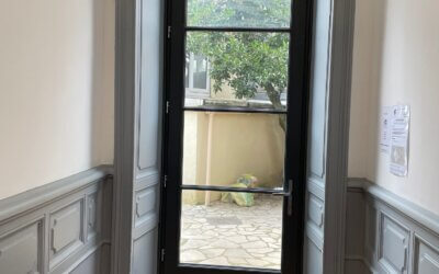 Porte d’entrée en bois à Angers