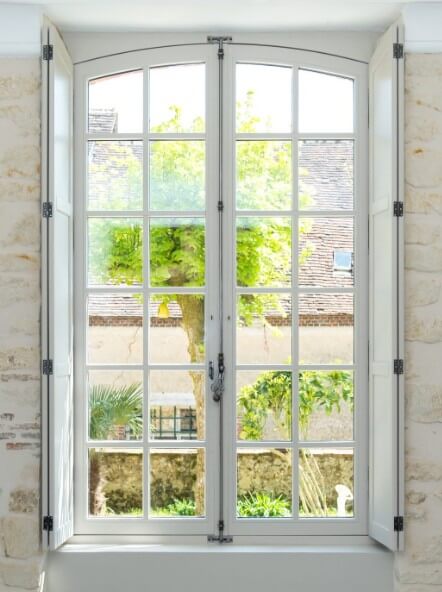 fenetre-bois-volets-interieurs Fenetre bois maison ancienne avec volets intérieurs à Angers