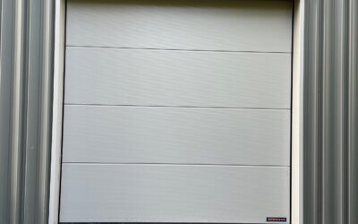 Installation de porte sectionnelle à Beaucouzé
